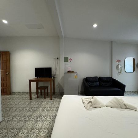 Warmwell Hostel Ban Chuk Kum Dış mekan fotoğraf