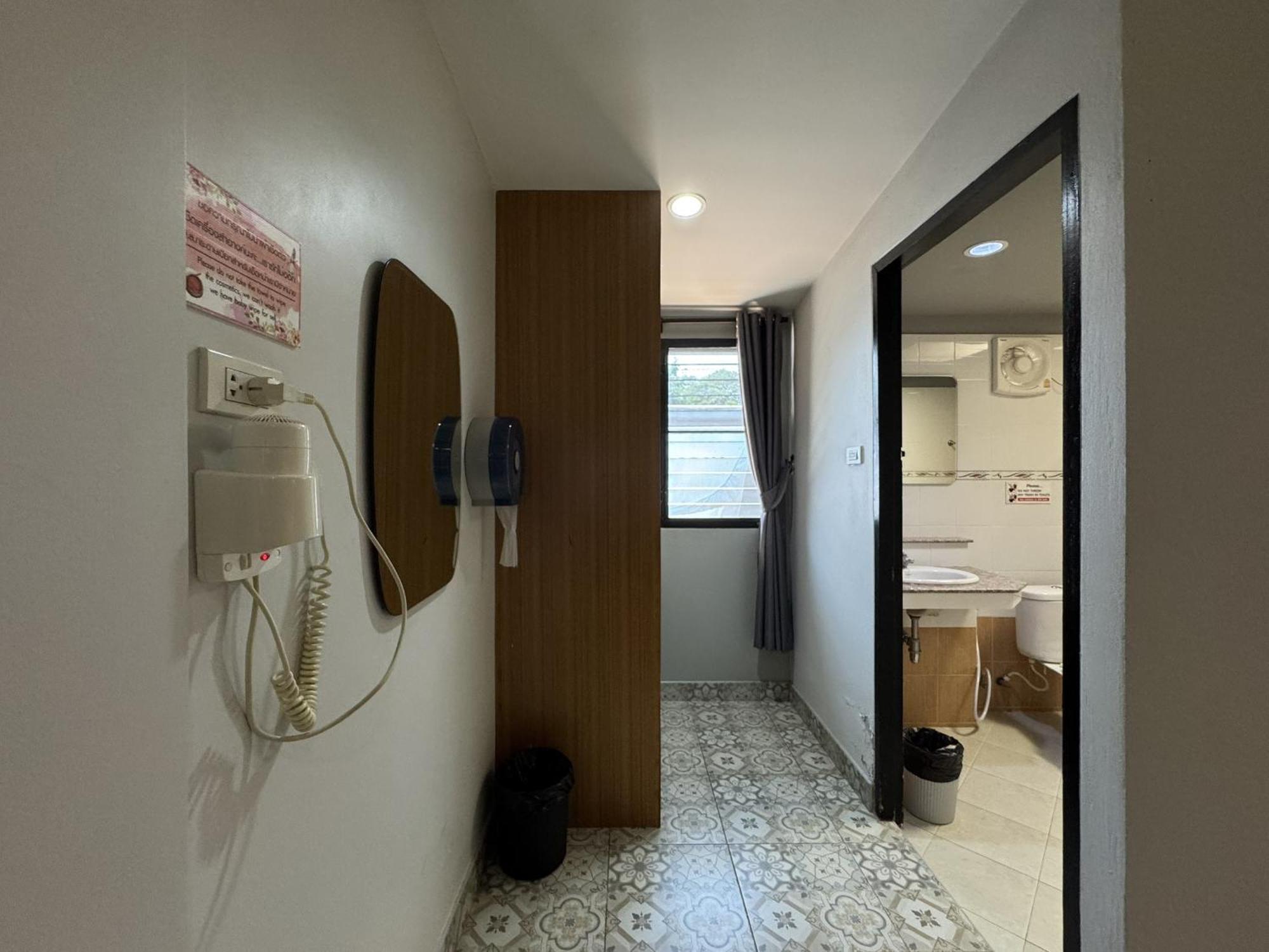 Warmwell Hostel Ban Chuk Kum Dış mekan fotoğraf